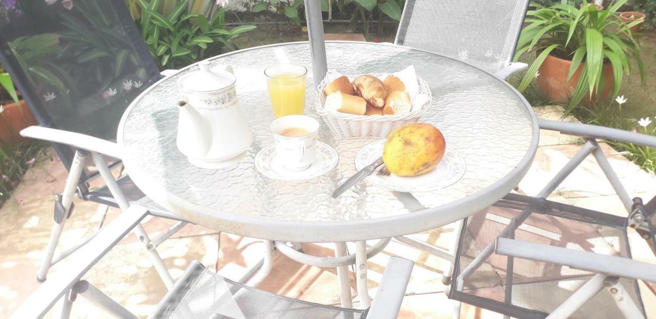 L'Epicurien Acomodação com café da manhã Cotonou Exterior foto